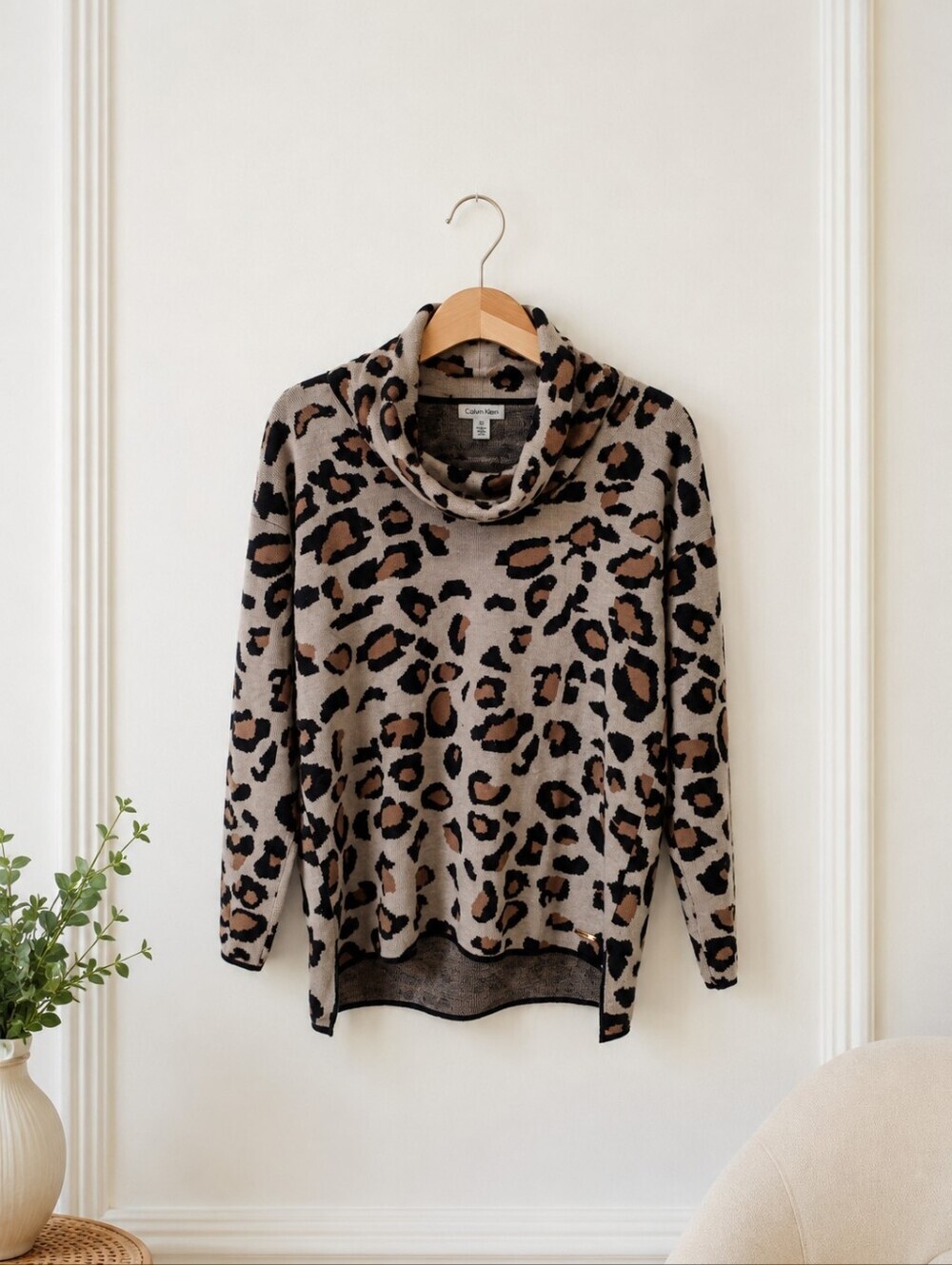 Calvin Klein Women's Leopard Print Cowl Neck Sweater Top Size Medium Beige Brown